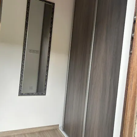 Maison De Neuve Et Moderne *